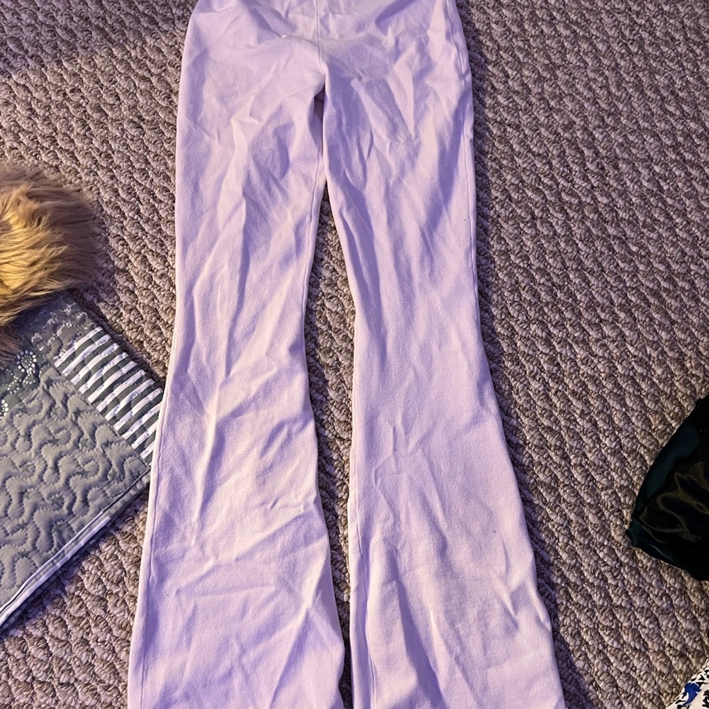 😍ARITZIA STRETCHY FLARE